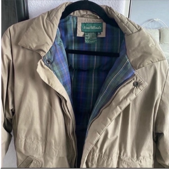Men's Tan Brown Plaid Lined Puffer Jacket Size Medium - Picture 2 of 7